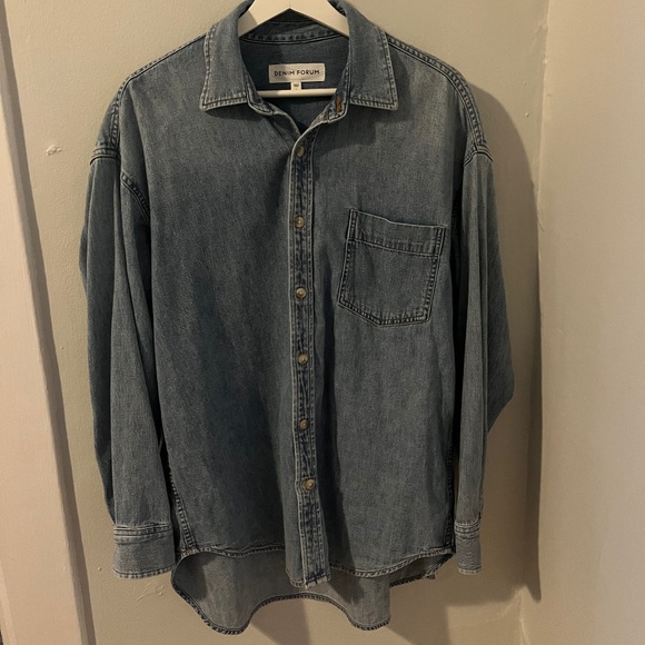 Aritzia Tops - Aritzia Jeans Shirt